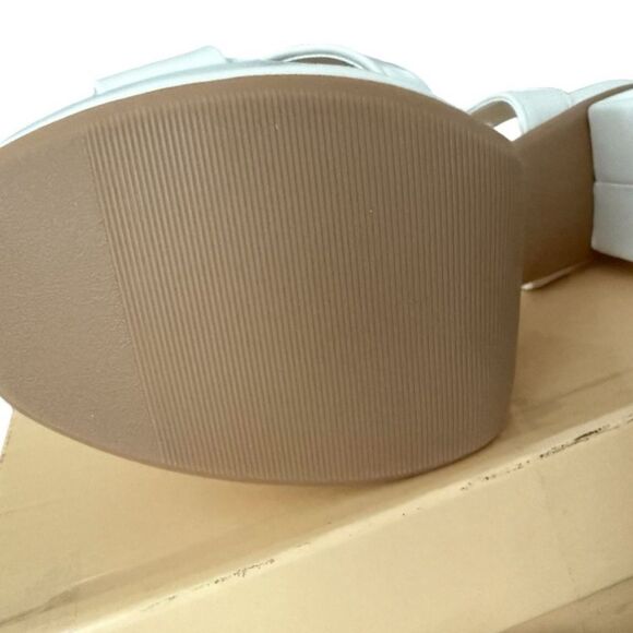 Soda Leila Bone PU Ivory Platform Shoes with Chunky Sole Women’s Size 6 Medium - Picture 11 of 15